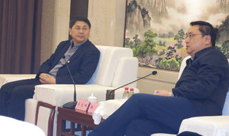 重慶銅梁區(qū)區(qū)委書記陳勇與我院國家高新區(qū)調(diào)研組專家親切會(huì)晤